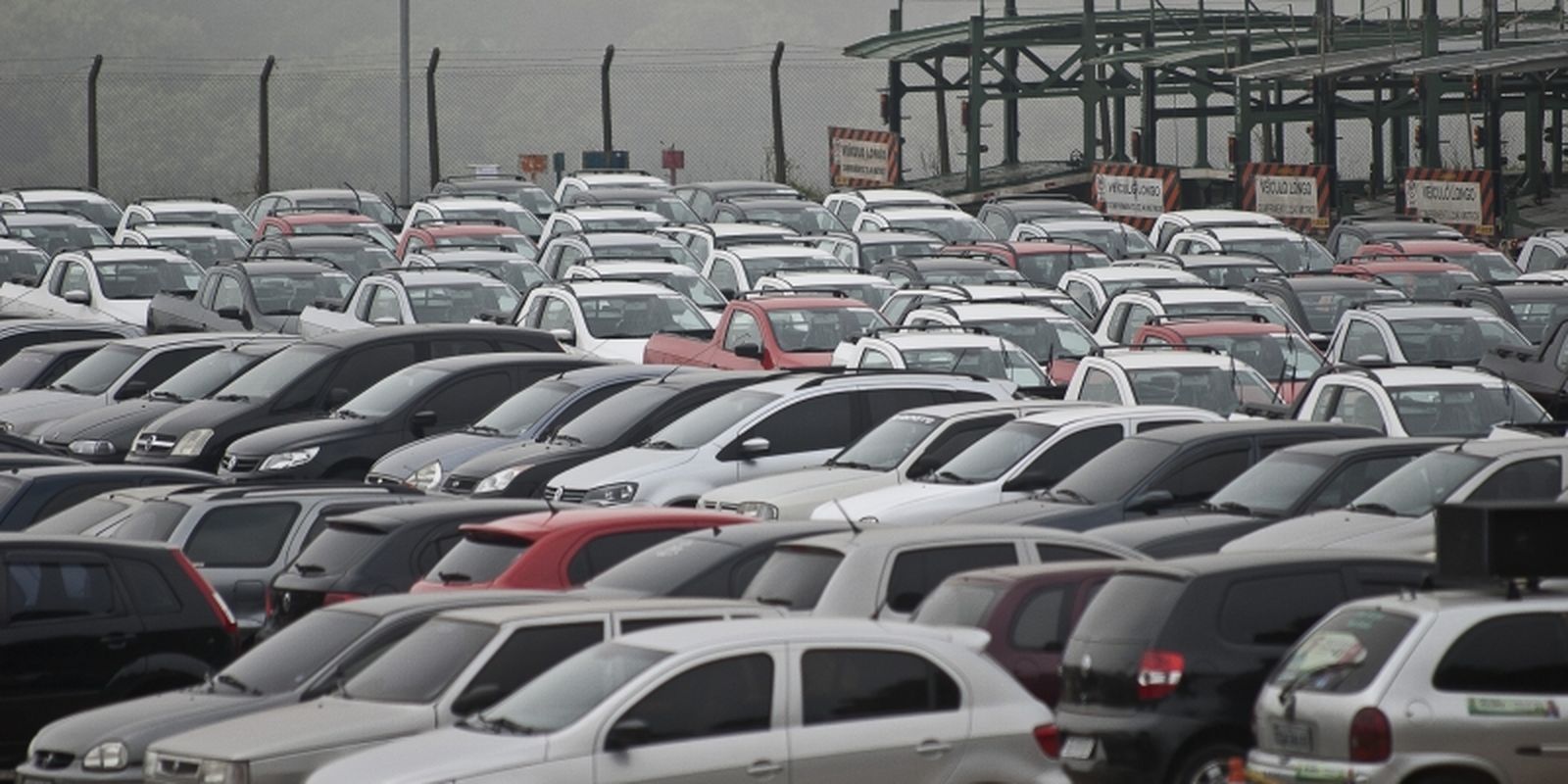 Financiamento de veículos no primeiro semestre cresce 10,9% com alta puxada por veículos usados