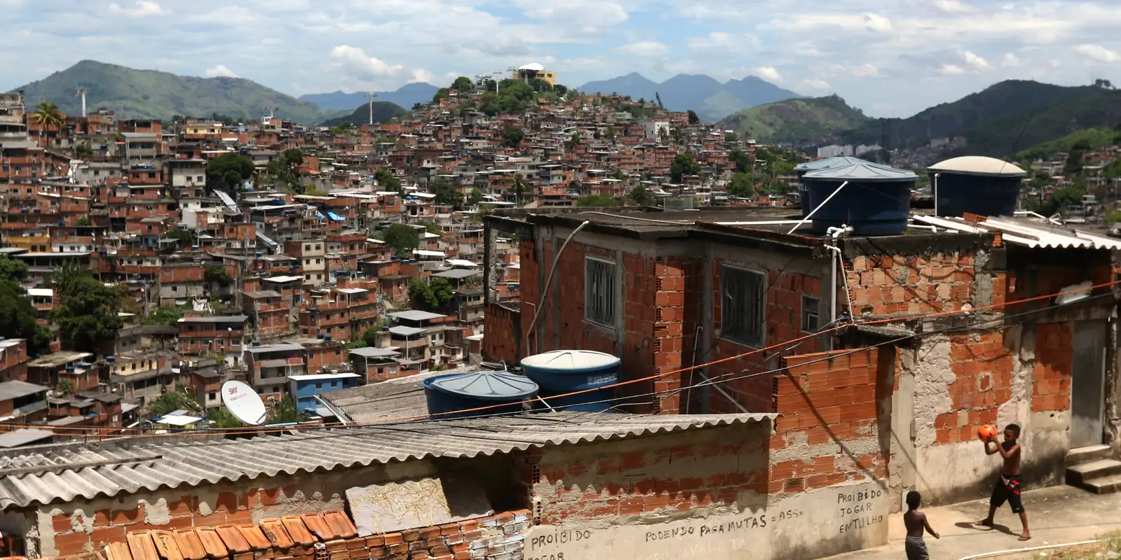 Mobilidade social no Brasil é limitada por gênero, raça e origem familiar, aponta estudo