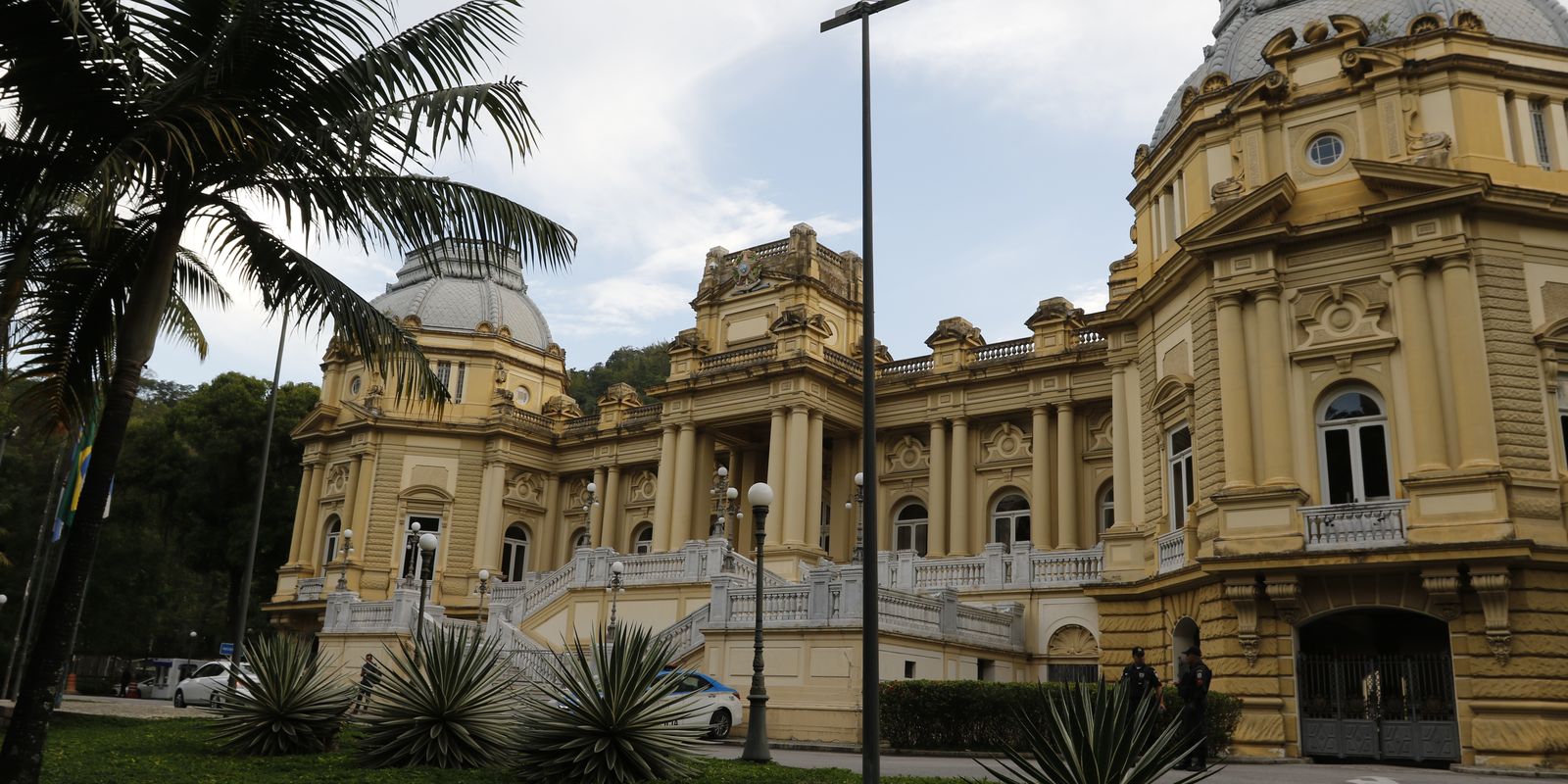 Governo do Rio demite comissionados em autarquia sob investigação