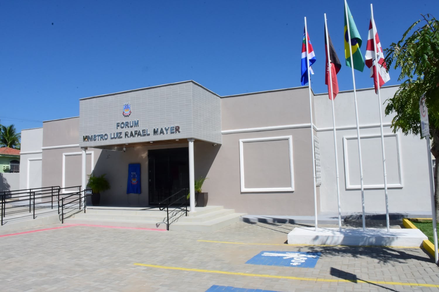 Justiça condena irmãos por homicídio ocorrido há 25 anos em Monteiro; réus continuam foragidos