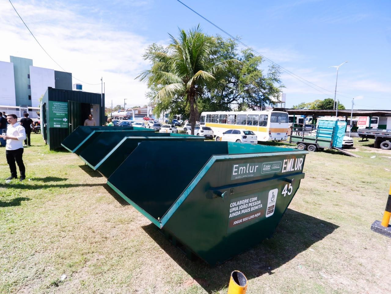 João Pessoa inaugura ecoponto que remunera por materiais recicláveis