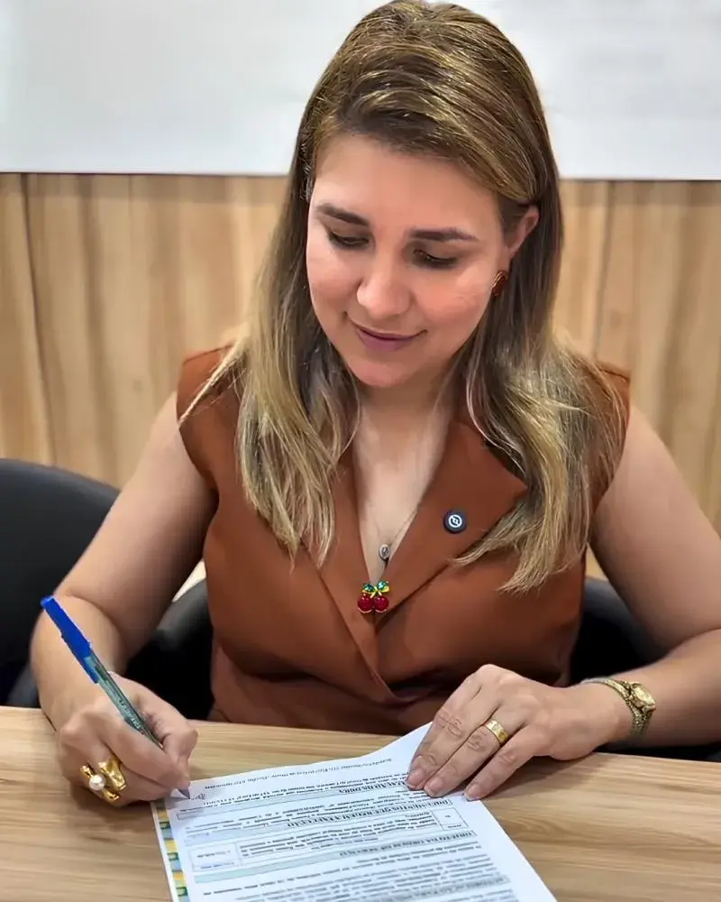Laís Raquel convida população para entrega de escola e ginásio revitalizados em Poço de José de Moura