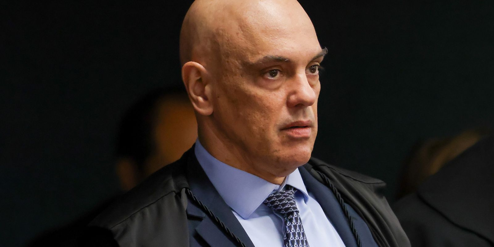 Moraes solicita nova manifestação da PGR sobre a arma de Bolsonaro