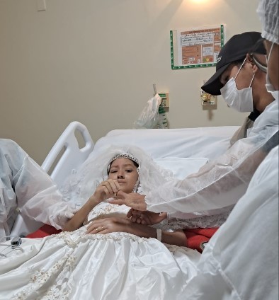 Paciente com câncer realiza sonho de casar em João Pessoa, dias antes de falecer