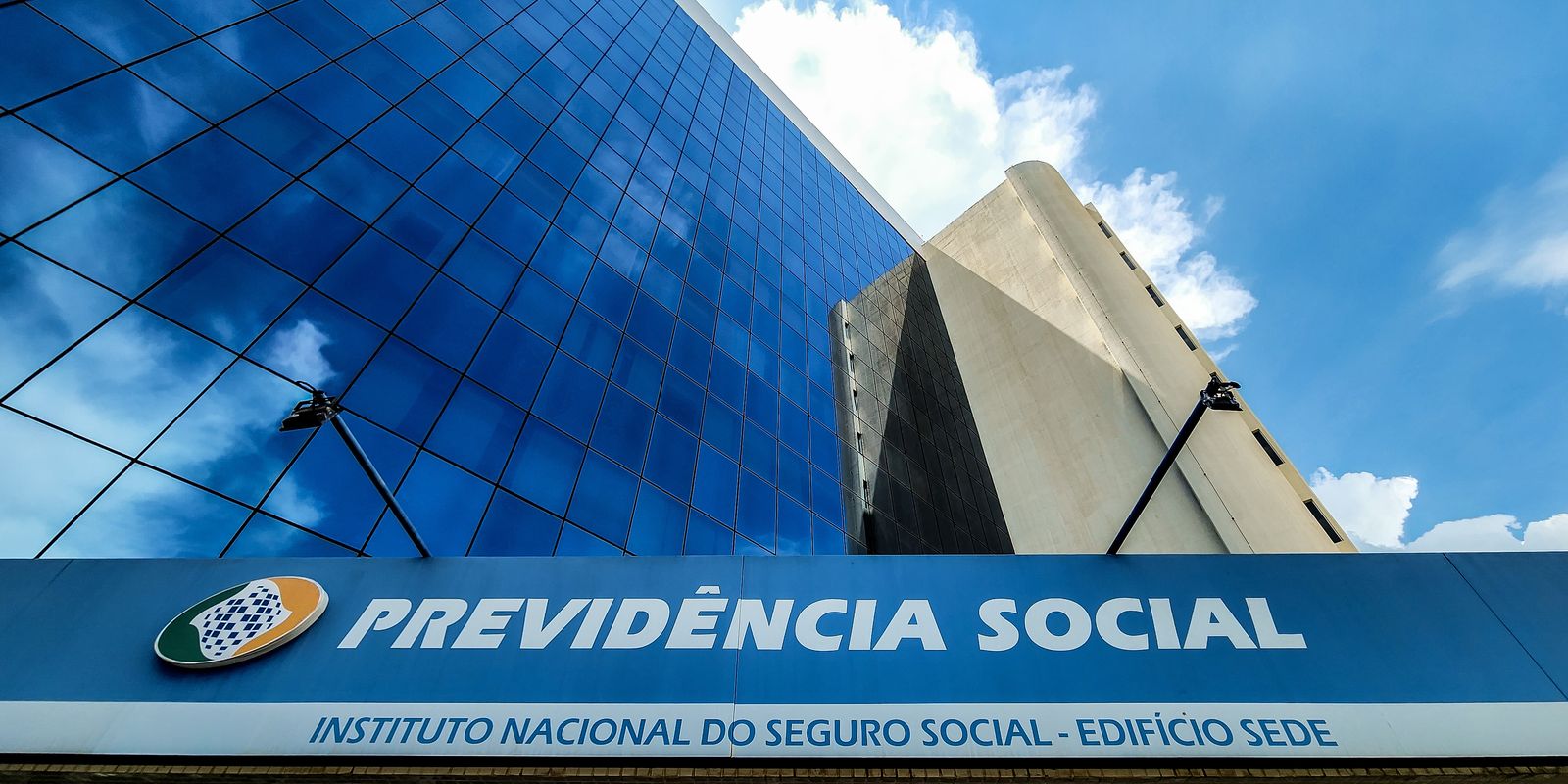 PF indicia 48 suspeitos por descontos ilegais em benefícios de aposentados do INSS