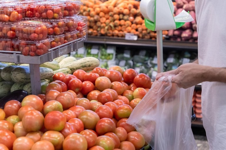 Cesta básica em João Pessoa registra maior queda do país em junho, segundo Dieese