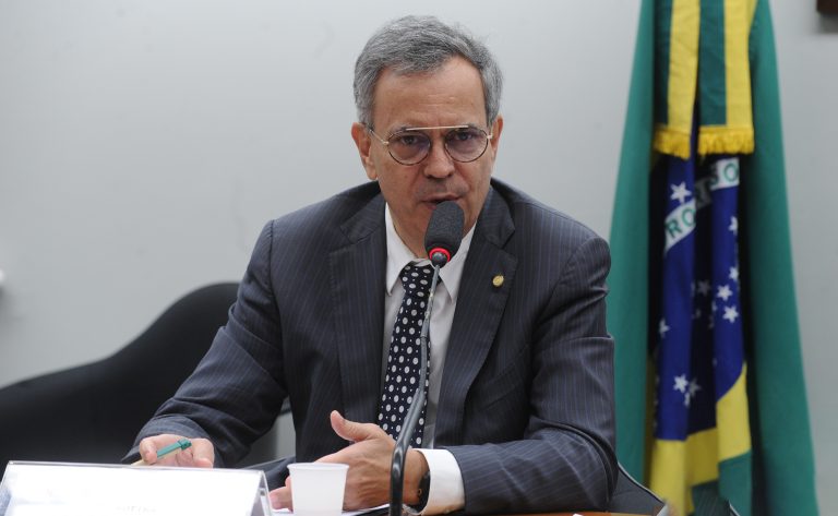Projeto de lei propõe preço mínimo para proteger produtores de cacau no Brasil