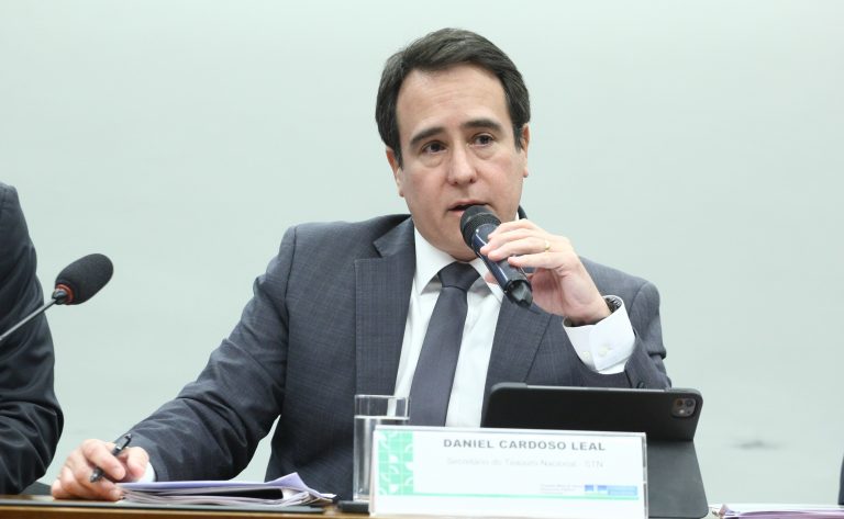 Secretário do Tesouro Nacional aponta resiliência econômica brasileira pós-pandemia