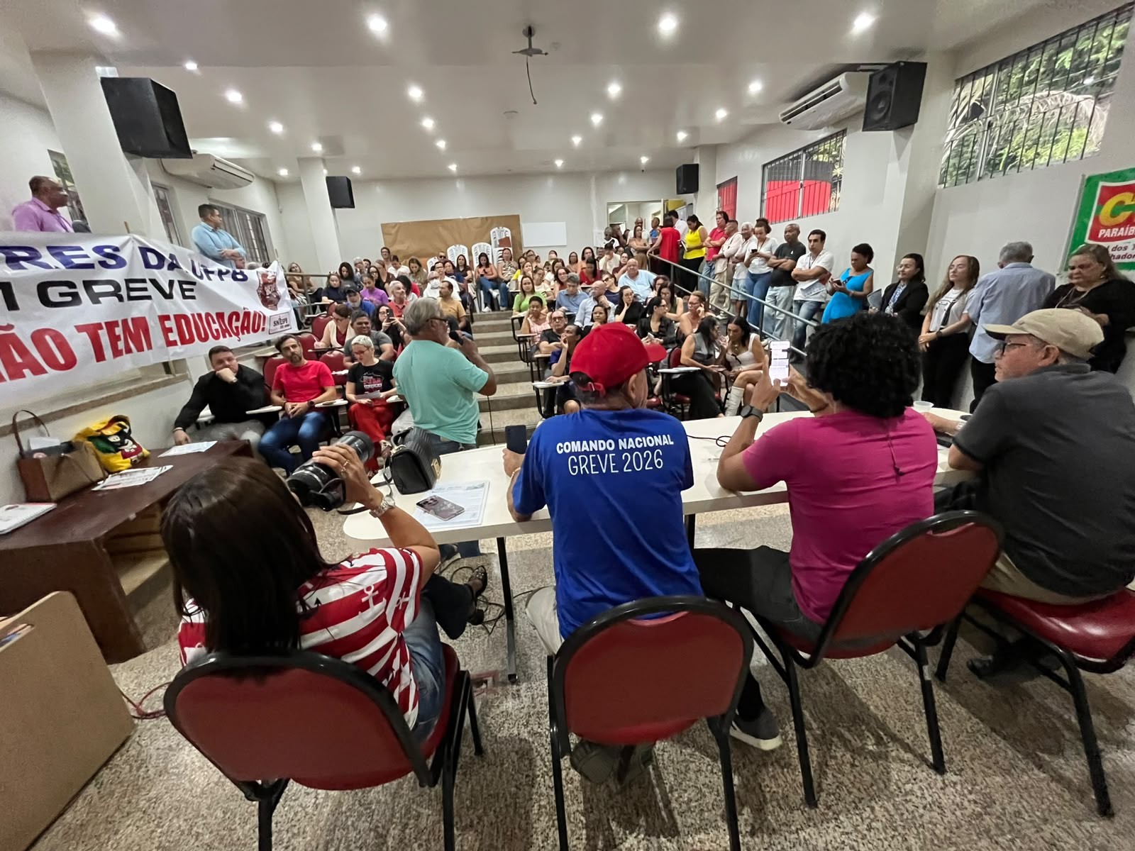 Servidores técnico-administrativos da UFPB encerram greve de quatro meses