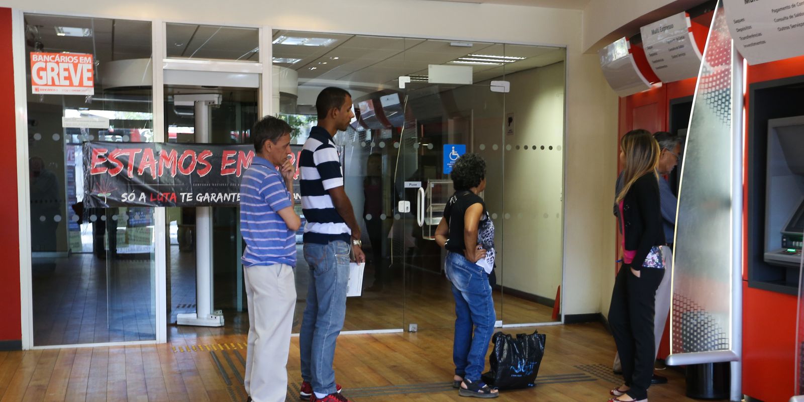 Paralisação dos bancários afeta agências em todo o país nesta quinta-feira