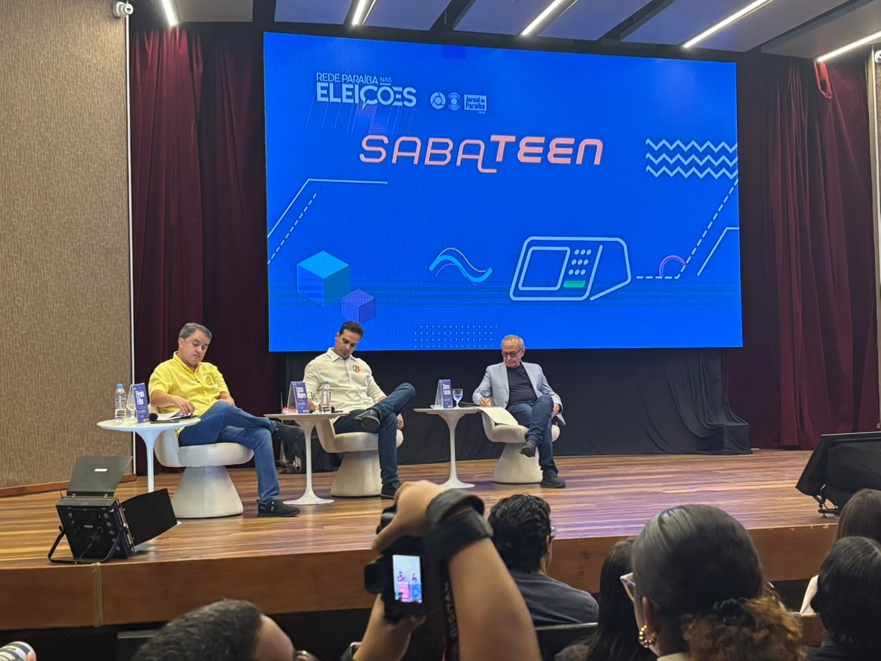 Candidatos ao governo da Paraíba debatem propostas em sabatina estudantil