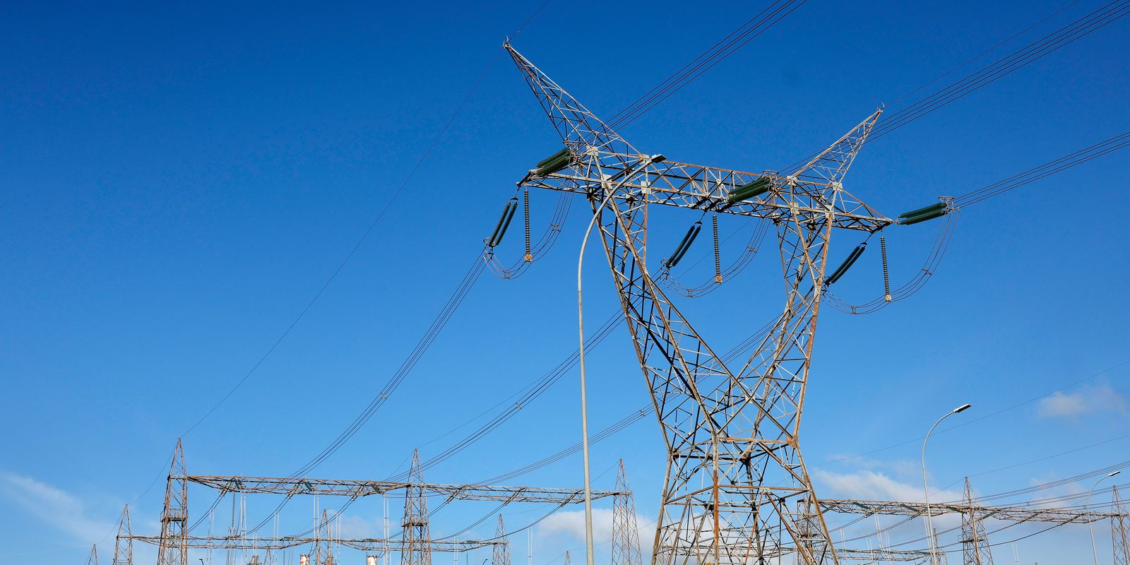Consumidores poderão escolher fornecedores de energia e mercado livre avança no Brasil