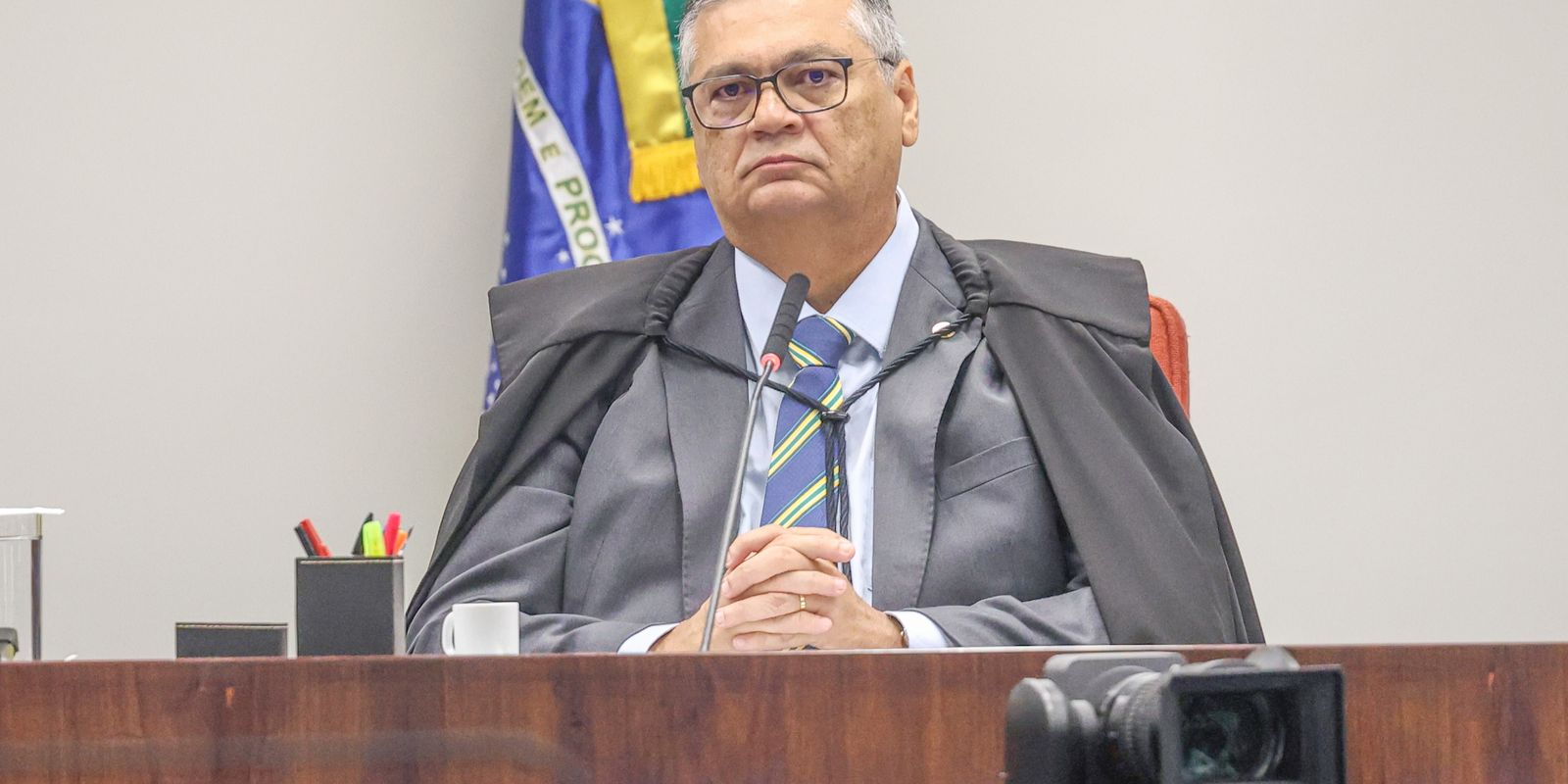 Dino determina o afastamento do presidente do TCE do Maranhão por 180 dias