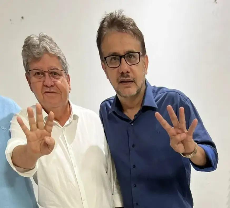 Ex-prefeito Carlos Antonio rompe com João Azevêdo e sinaliza retaliação a Chico Mendes