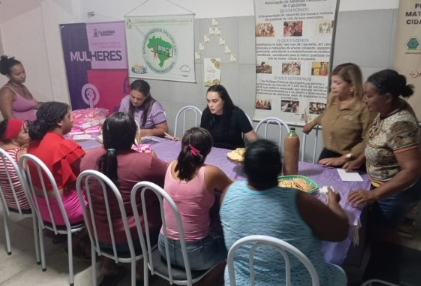 gosto Lilás mobiliza Cajazeiras com ações de conscientização e entrega de absorventes no bairro São Francisco