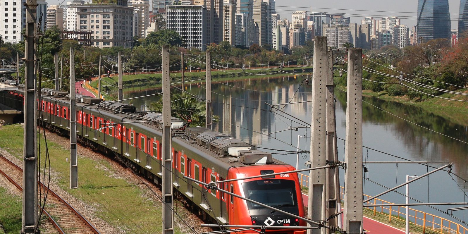 Greve de trens em São Paulo provoca congestionamento de mais de 2 mil km