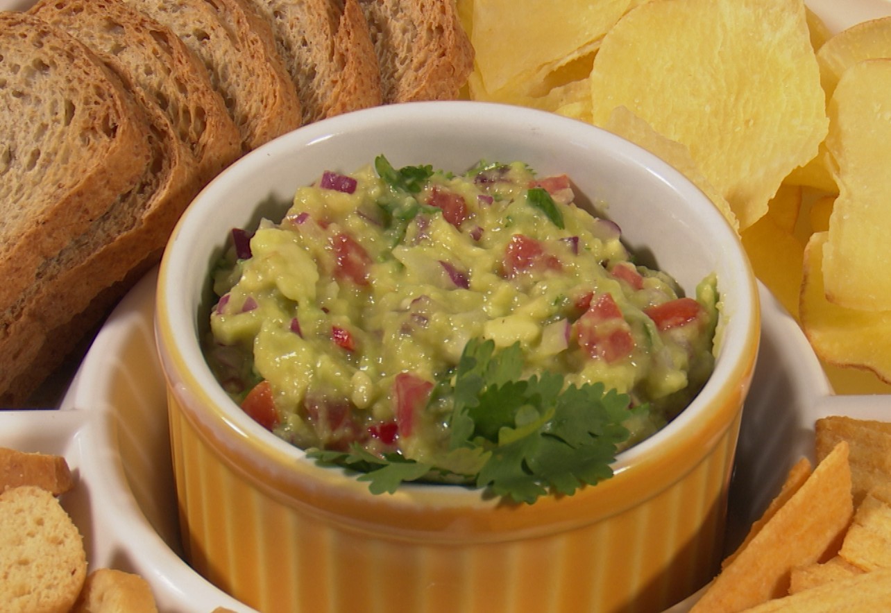 Aprenda a fazer uma deliciosa receita de guacamole no Chef JPB