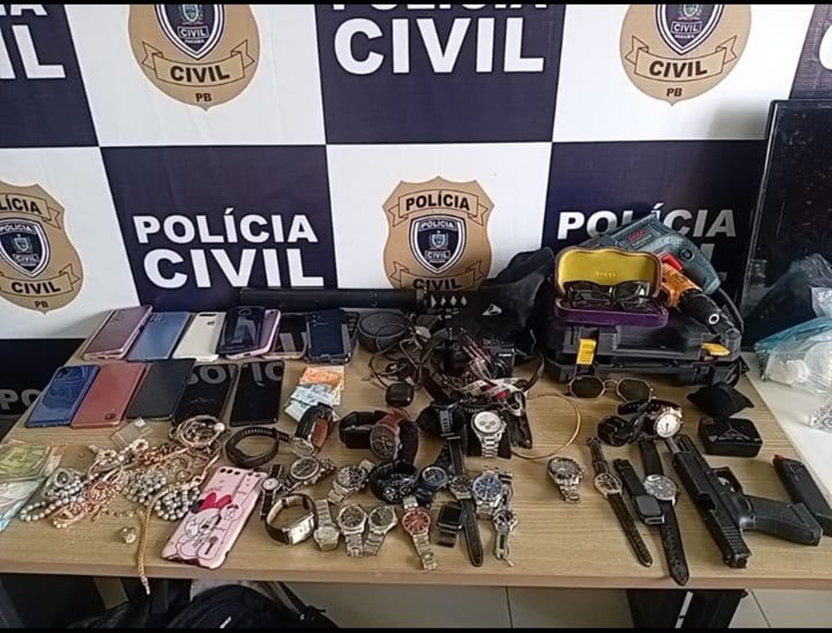 Mulher é presa em João Pessoa por suspeita de assaltos a residências