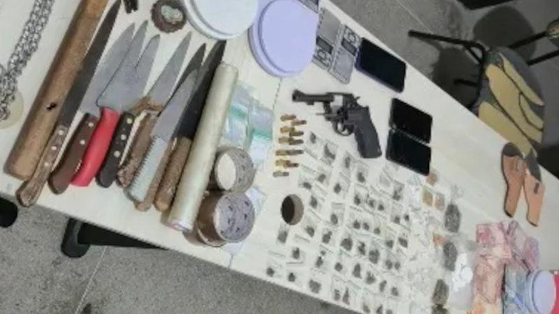 PM apreende arma, munições e drogas em ações realizadas em três bairros de Cajazeiras