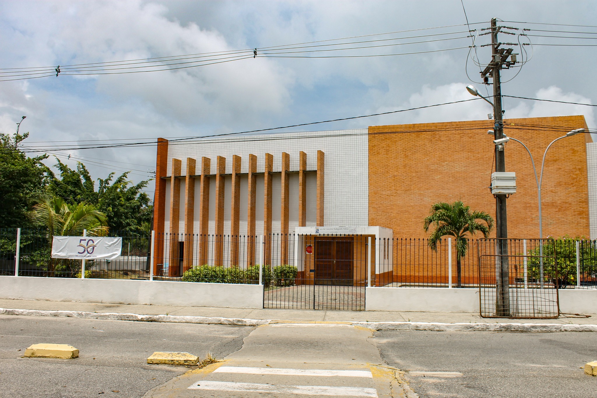 UFPB lança oficina literária gratuita focada em mulheres periféricas