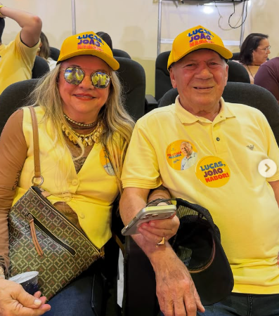 Zé Aldemir destaca apoio da família durante participação em evento político