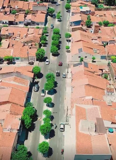 Avenidas que transformaram Cajazeiras são destacadas como conquistas do mandato de Júnior Araújo