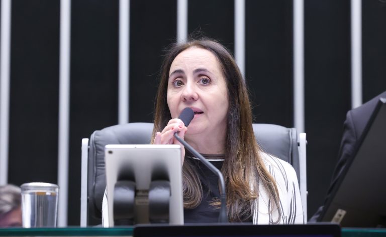 Comissão aprova regras para patentes criadas com inteligência artificial