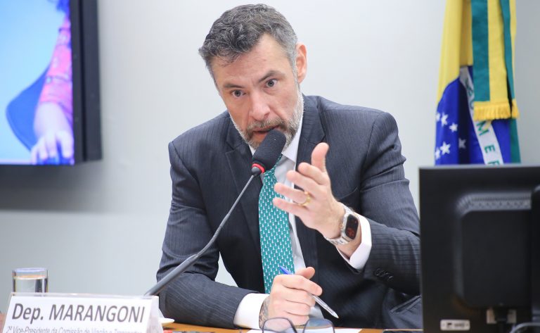 CCJ aprova regulamentação para operador logístico no Brasil
