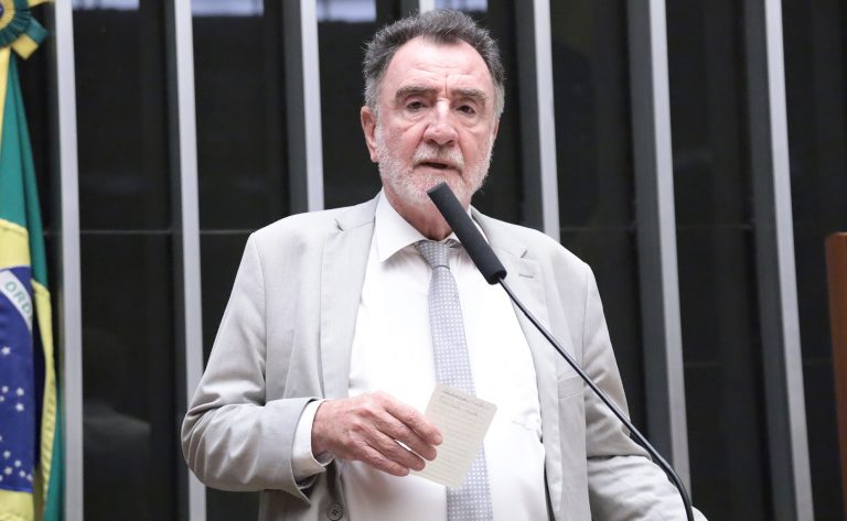 Câmara aprova PL que institui visitação de órfãos a idosos em asilos