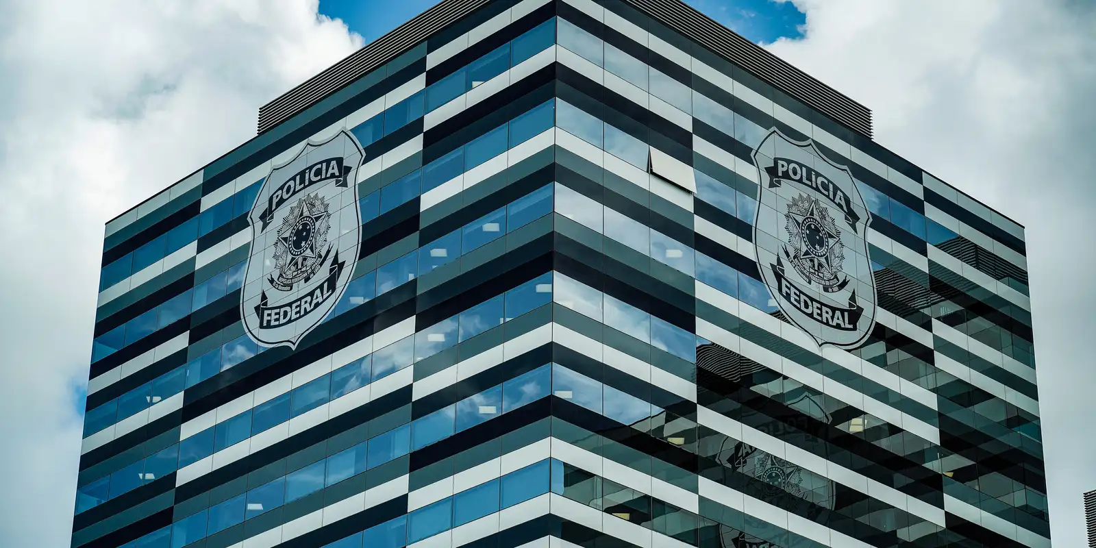 Diretores da Polícia Federal apoiam Andrei Rodrigues e entregam cargos