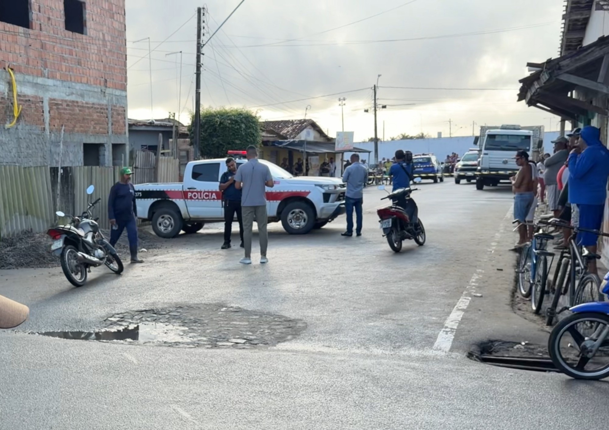 Polícia investiga duplo homicídio em Pedras de Fogo após invasão de casa