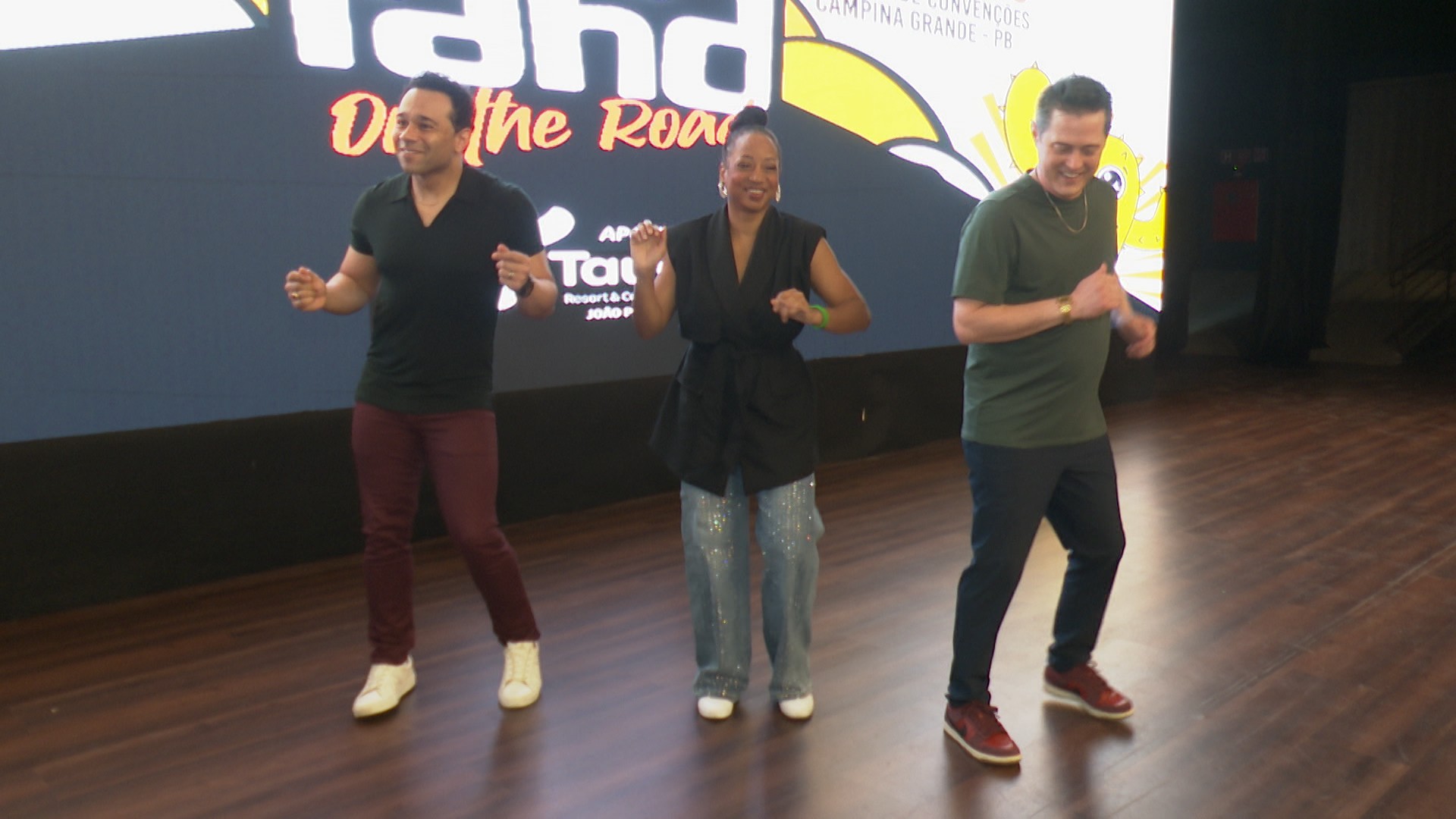 Elenco de High School Musical aprende forró e celebra 20 anos na Paraíba