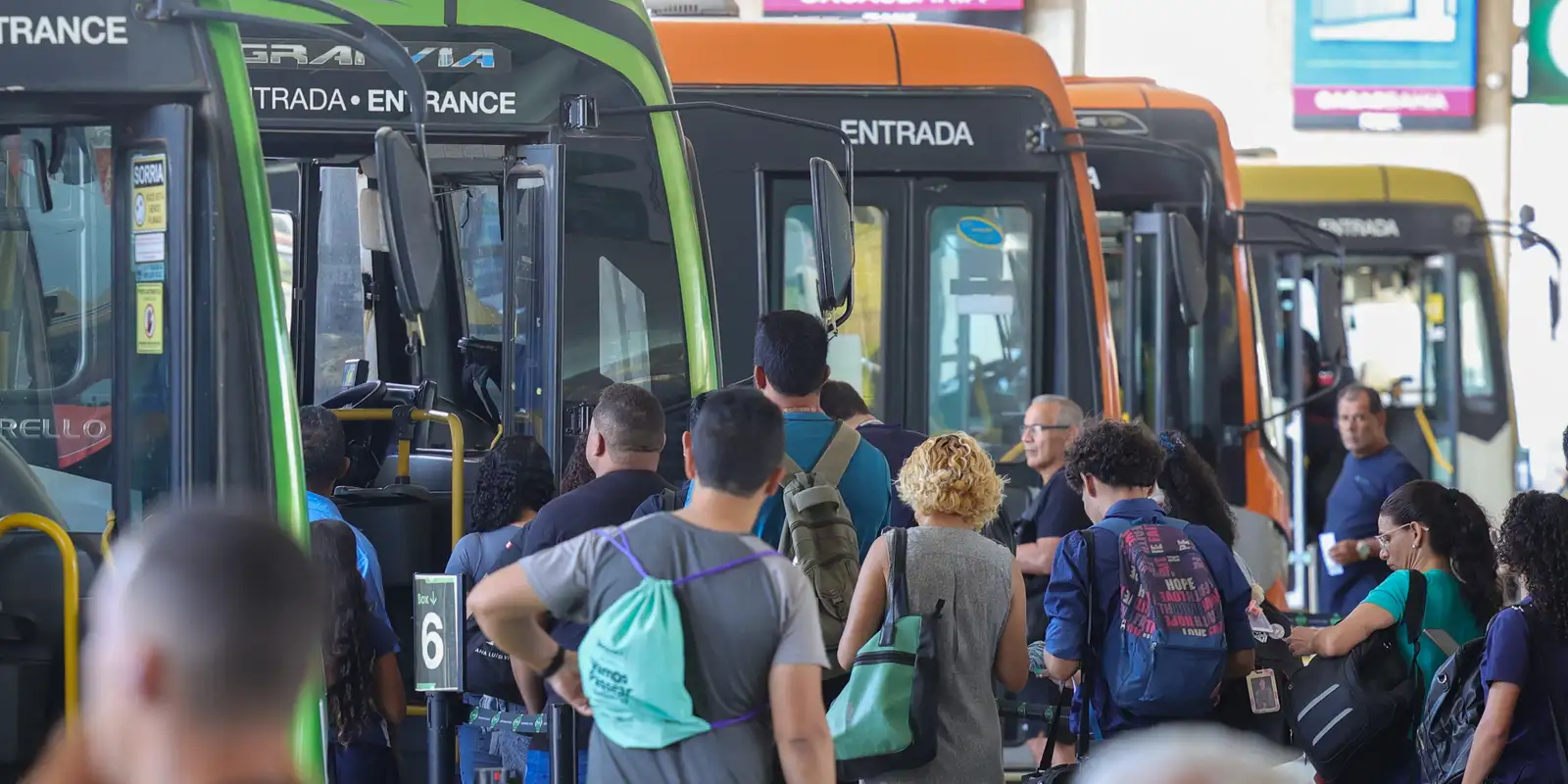 Escala 6x1 prejudica saúde mental de 67% dos brasileiros, aponta pesquisa