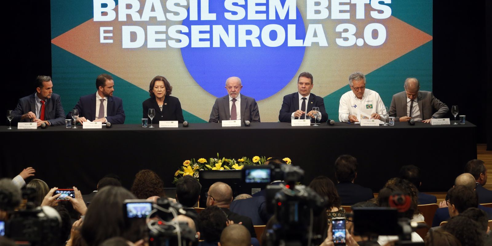 Governo lança Desenrola Brasil 3.0 com compra de dívidas pela União