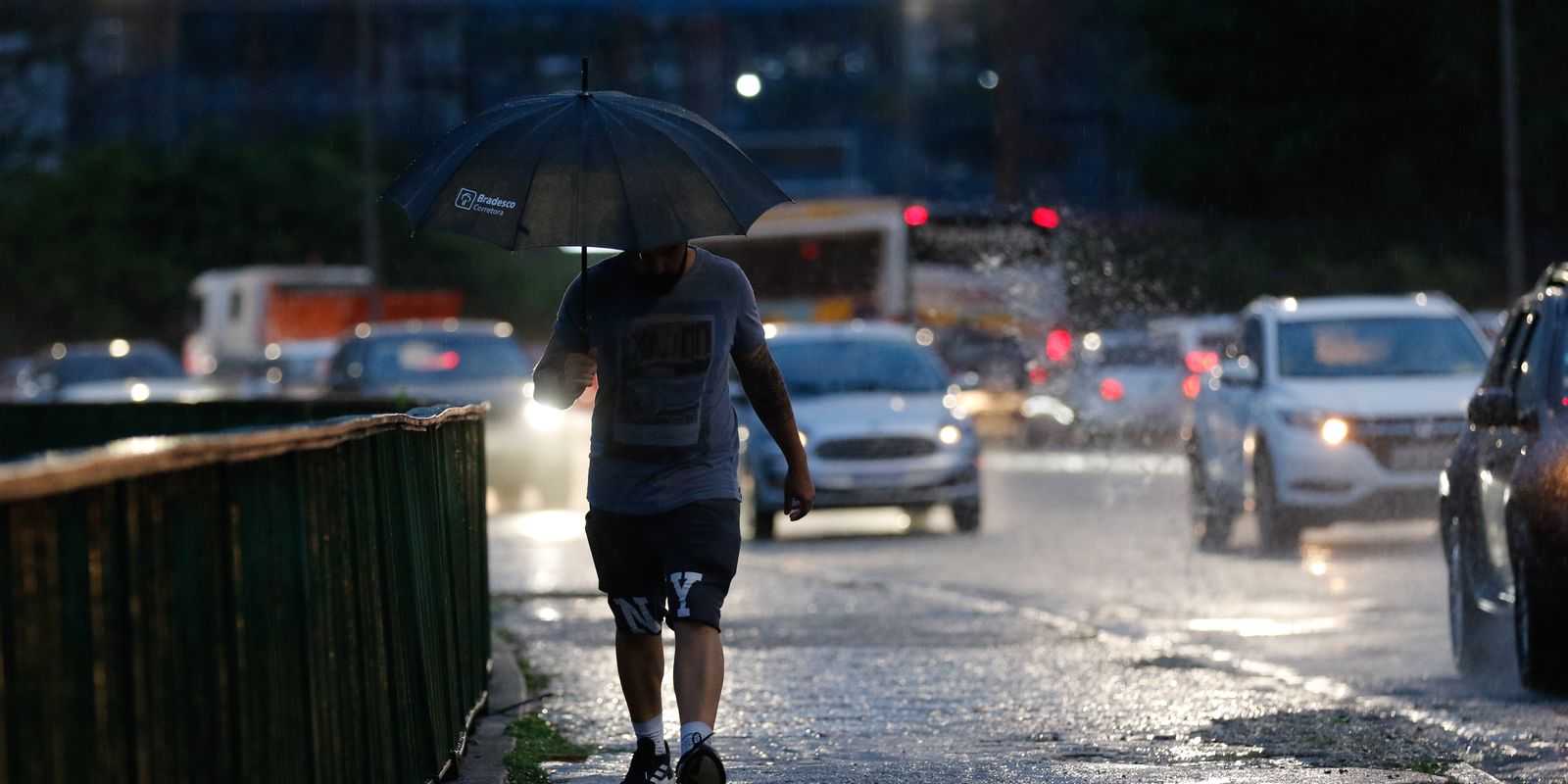 Inmet divulga nova previsão do tempo com chuva forte no Sul e Sudeste