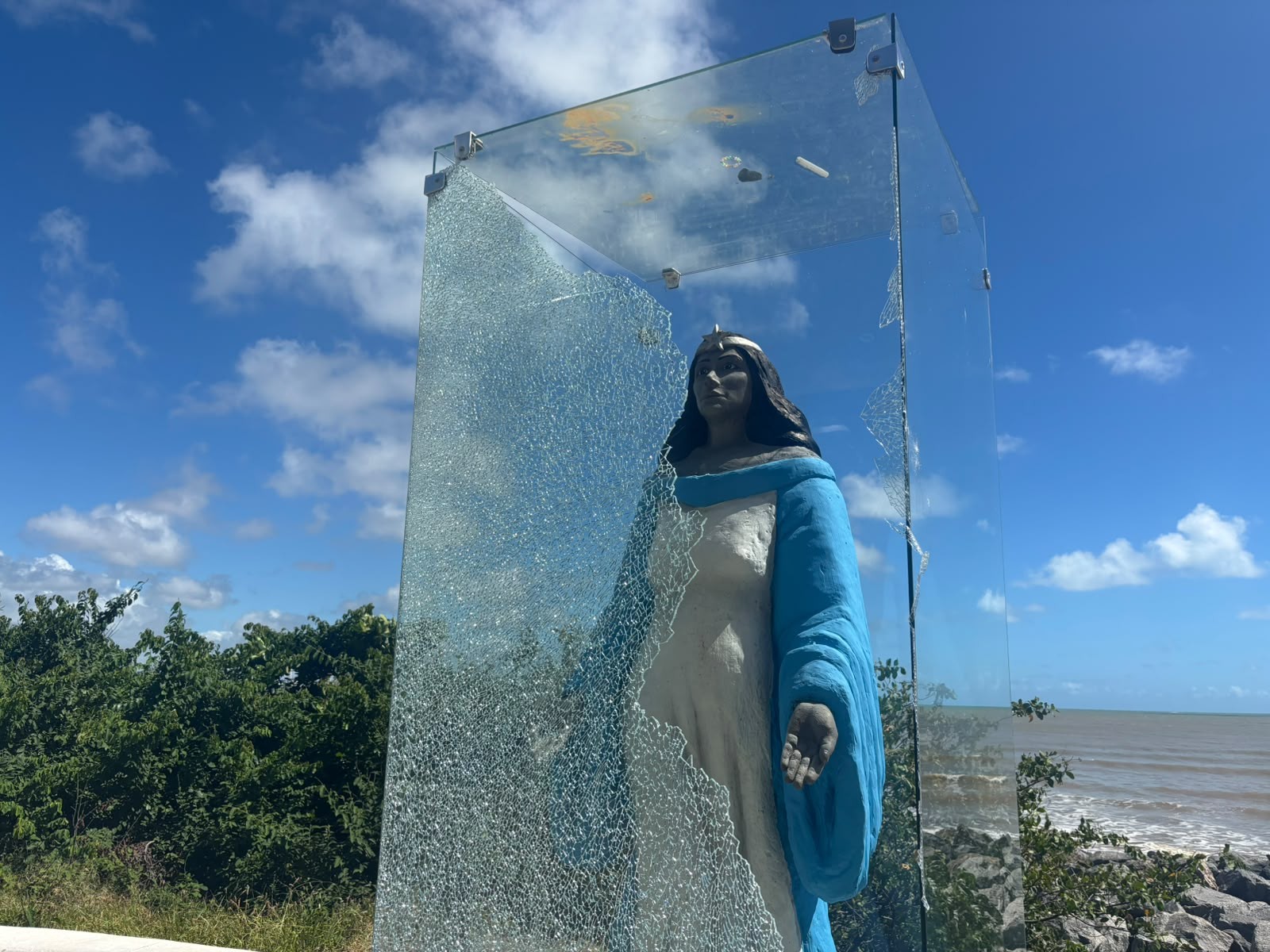 Ministério Público investiga vandalismo na estátua de Iemanjá em João Pessoa