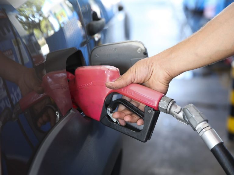 Governo edita medida provisória para baratear óleo diesel no país