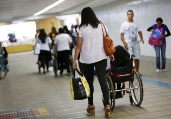 Projeto prioriza escola de tempo integral para aluno com deficiência