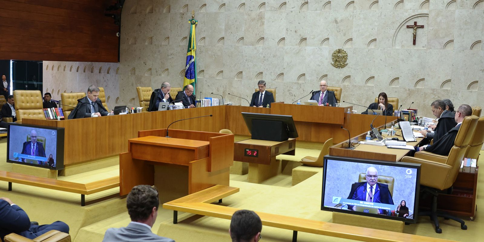 Após crise interna, STF retoma sessões de julgamento no plenário