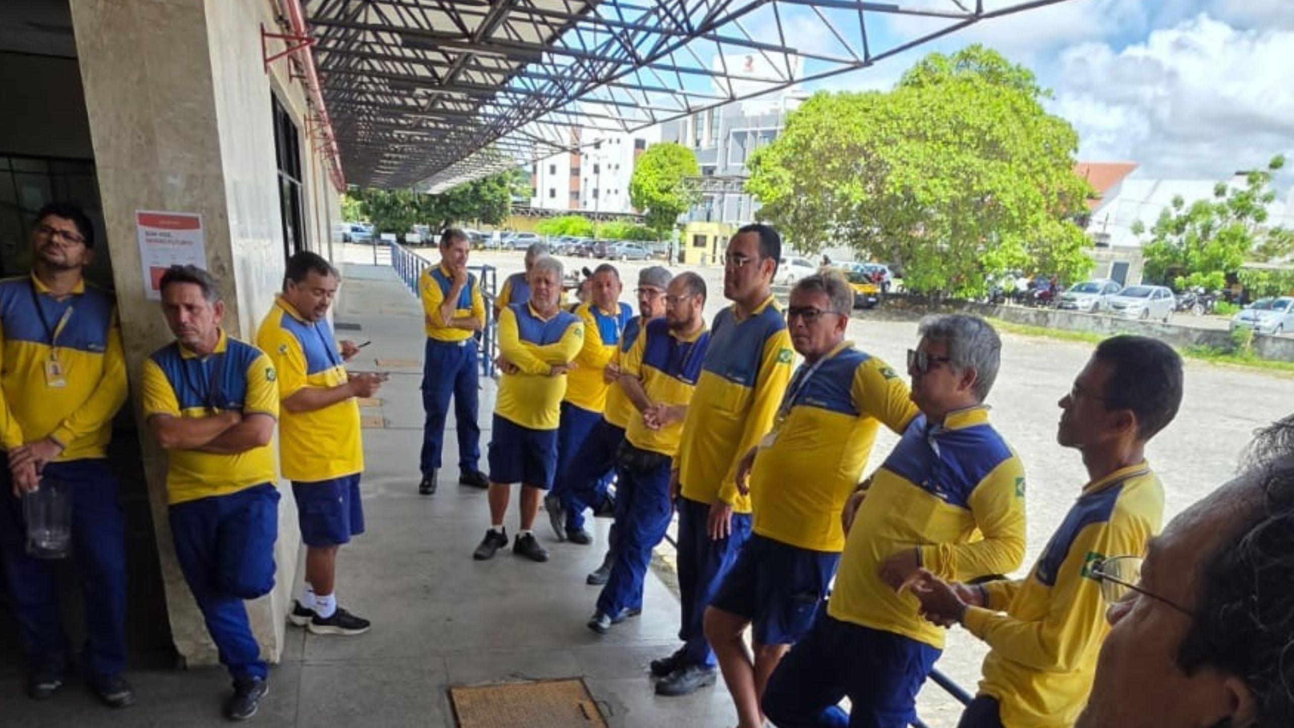 Trabalhadores dos Correios paralisam atividades em João Pessoa após agressões