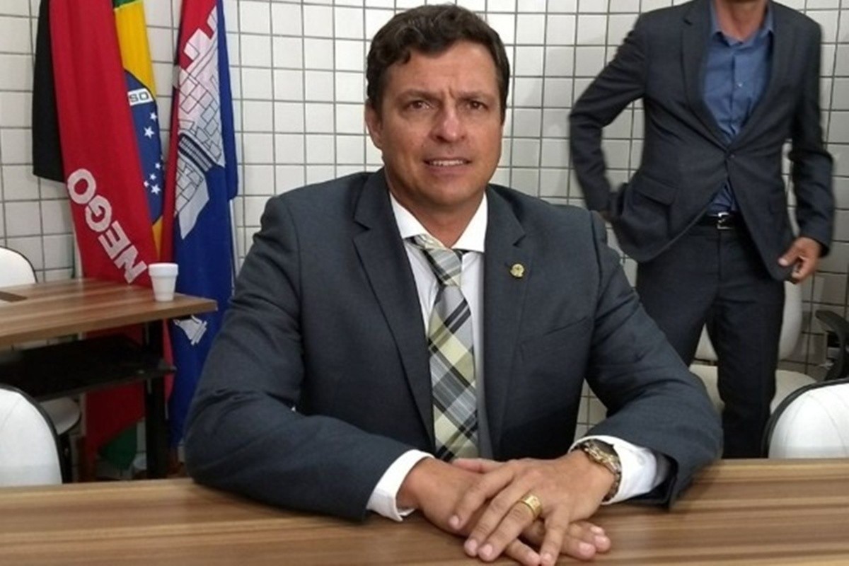 TRE-PB barra candidatura de Vitor Hugo para deputado estadual