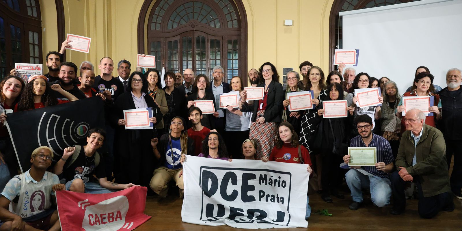 UFRJ concede diplomas póstumos a estudantes e professores vítimas da ditadura