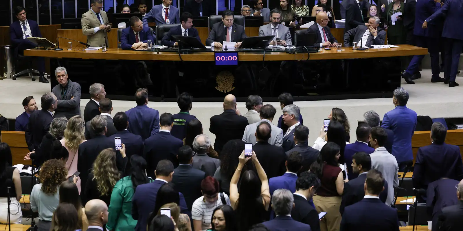 Senado vota PEC do fim da escala 6x1 na próxima quarta-feira