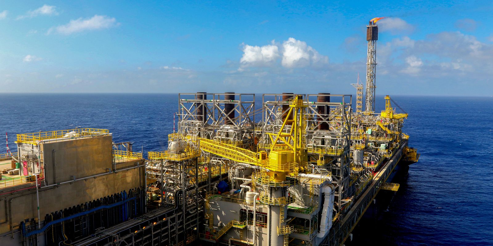 Maior leilão da ANP da história oferta mais de 320 blocos de petróleo