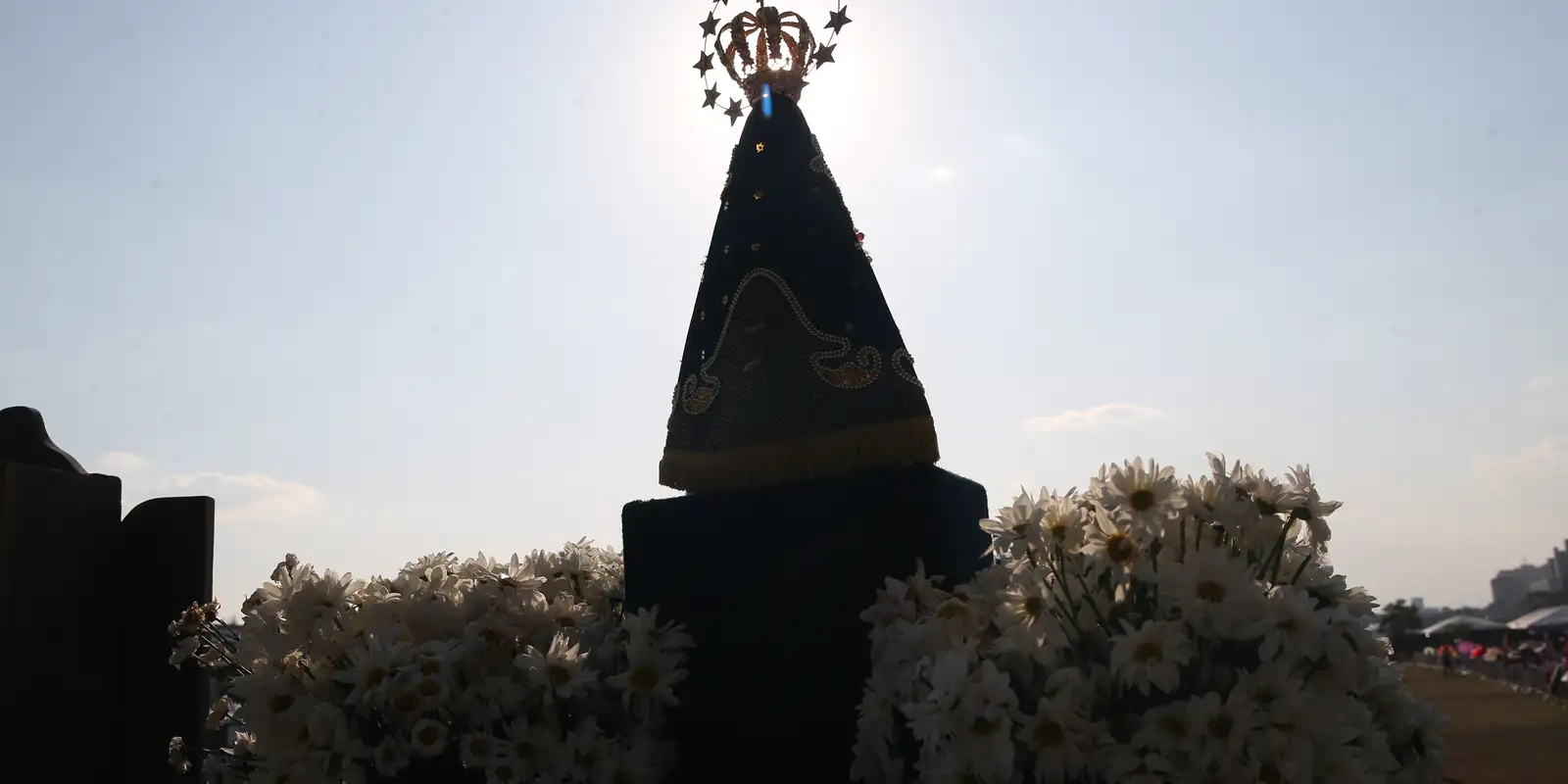 Arcebispo de Aparecida defende desarmamento e combate à fome em missa