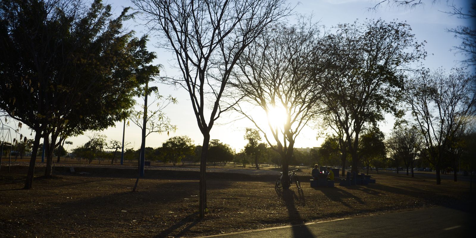 Previsão do tempo alerta para calor extremo e tempestades em várias regiões