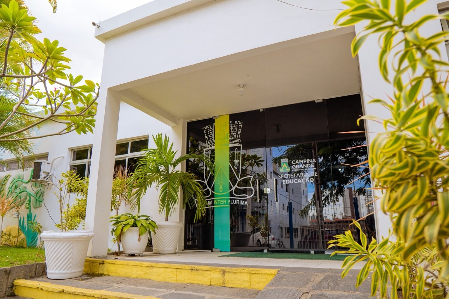 Campina Grande paga 14º salário da educação para quem atingiu meta do Ideb