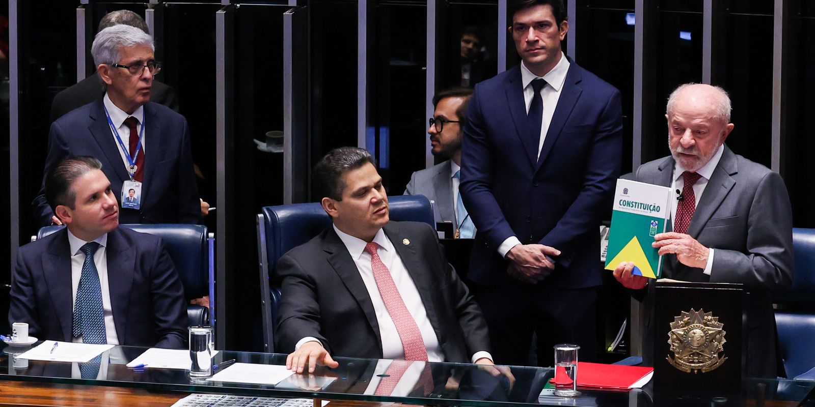 Congresso promulga emenda que garante aposentadoria especial para agentes de saúde