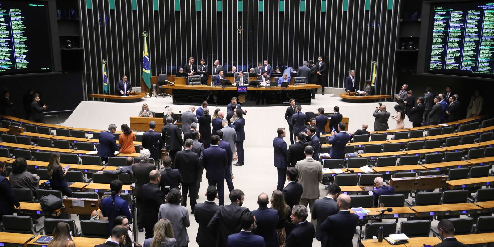 Cresce a bancada feminina no Congresso Nacional após as últimas eleições