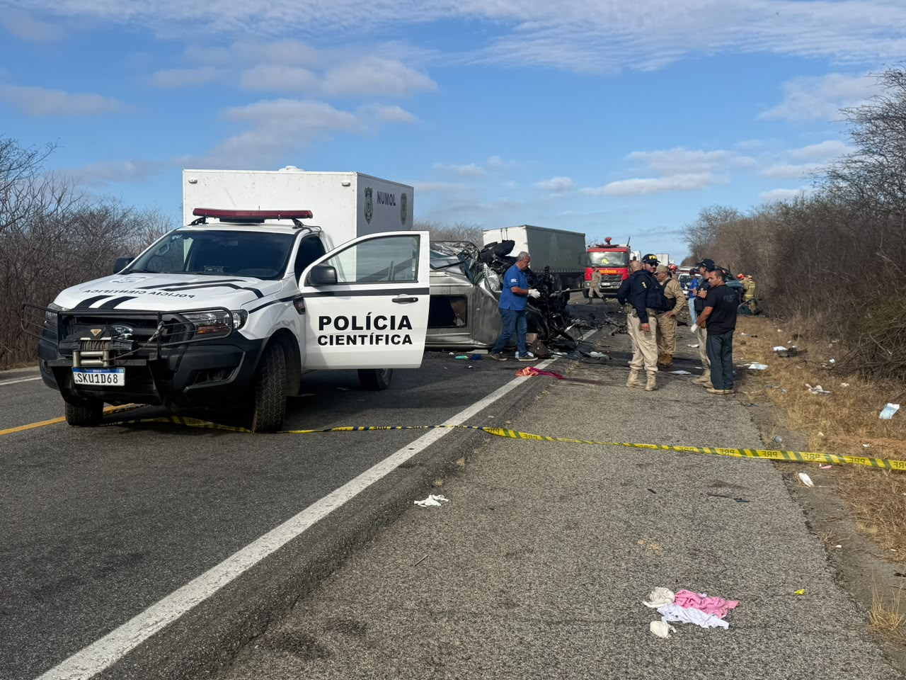 Acidente na BR-230 deixa crianças em estado grave e seis mortos na Paraíba